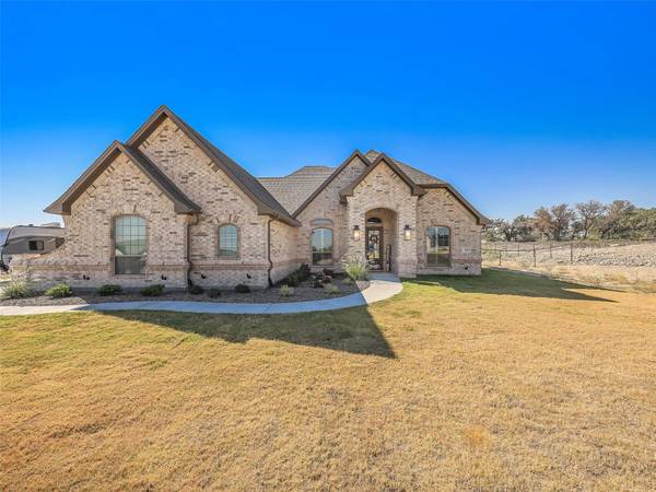 321 Oak Meadow Lane, Weatherford, TX 76085