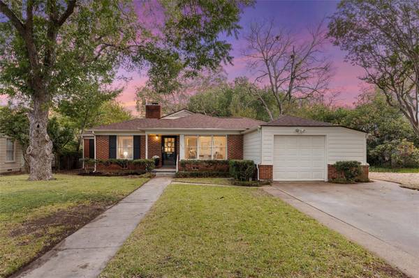 6413 Locke Avenue, Fort Worth, TX 76116