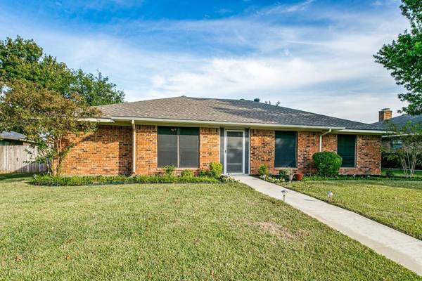 1913 Big Sky Drive, Lewisville, TX 75077