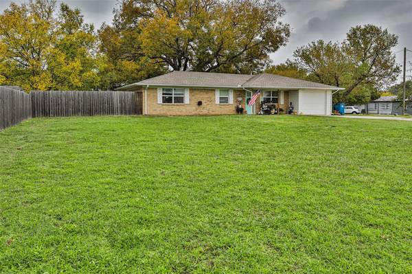 301 W Fm 902, Collinsville, TX 76233