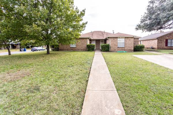 1759 Dynasty Circle, Glenn Heights, TX 75154