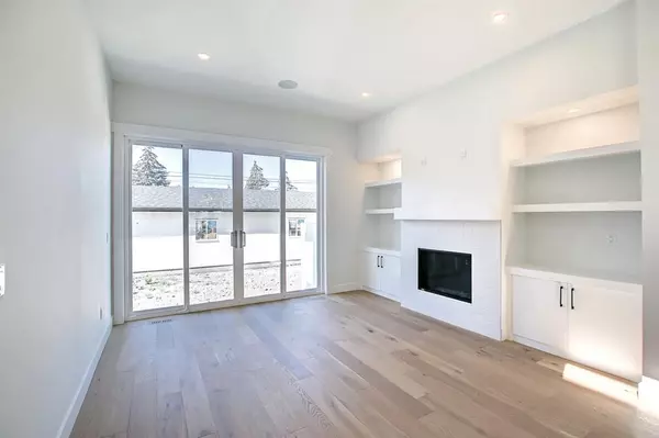 Calgary, AB T3B0T1,5129 19 AVE NW