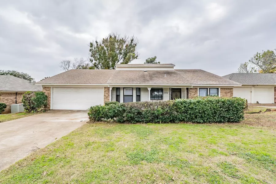 3804 Longmeadow Drive, Arlington, TX 76015