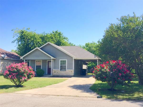 810 Barber Avenue, Cleburne, TX 76031