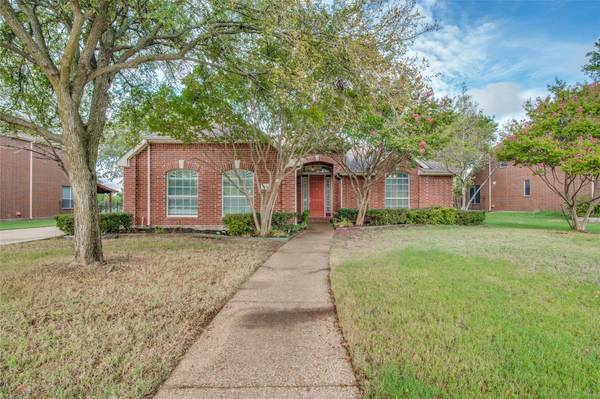 416 Normandy Lane, Heath, TX 75032