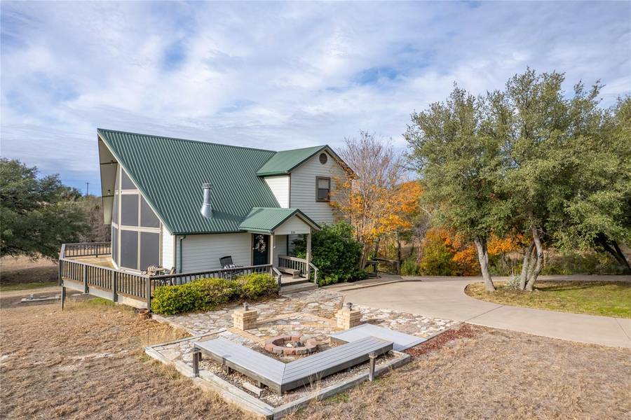 330 Sunfish Point, Bluff Dale, TX 76433