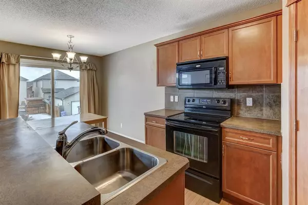 Calgary, AB T3K 0J6,133 Covecreek Close NE