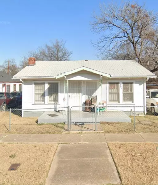 851 E Powell Avenue, Fort Worth, TX 76104