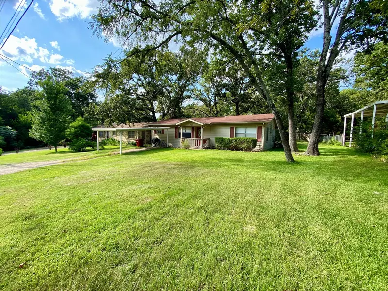 704 W Elm Street, Canton, TX 75103