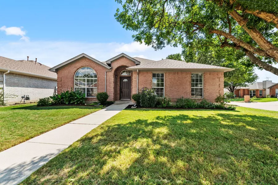 1700 Overland Street, Fort Worth, TX 76131