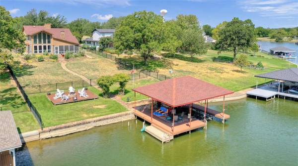 519 Kiowa Drive W, Lake Kiowa, TX 76240