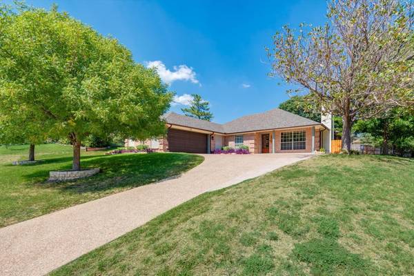 7512 Woodside Hill Court, Fort Worth, TX 76179