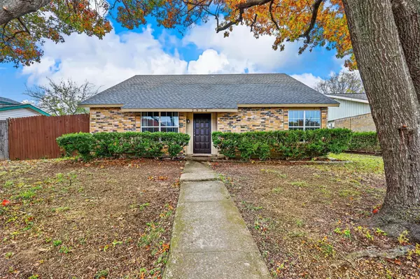 2914 Carnaby Lane, Garland, TX 75044