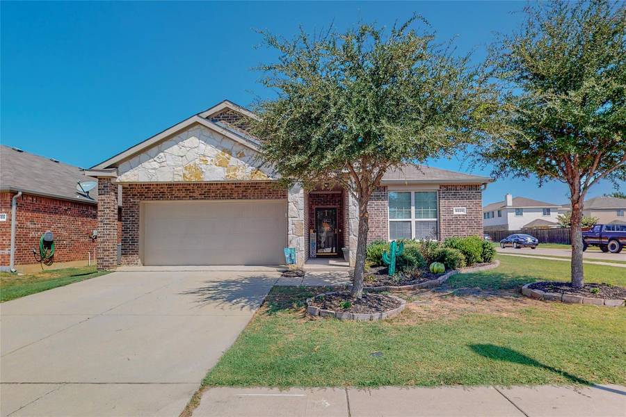 8629 Yosemite Trail, Aubrey, TX 76227