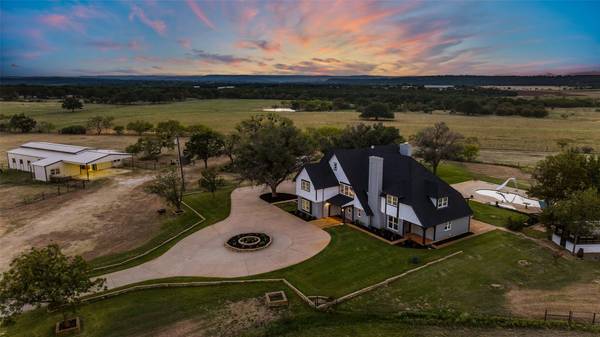 1225 Holly Hill Road, Mineral Wells, TX 76067