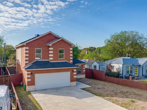 613 SW 15th Street, Grand Prairie, TX 75051