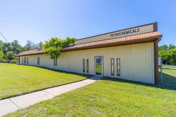 1511 E Washington Street,  Stephenville,  TX 76401