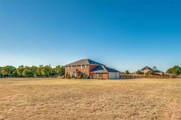 108 Beavers Bend Drive, Gunter, TX 75058