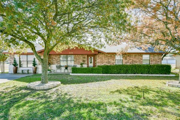 505 W Travis Street, Dublin, TX 76446