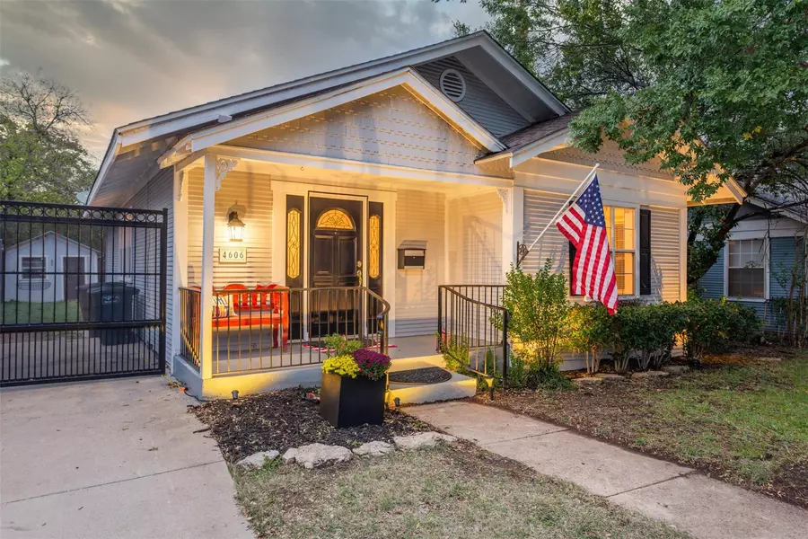 4606 Collinwood Avenue, Fort Worth, TX 76107