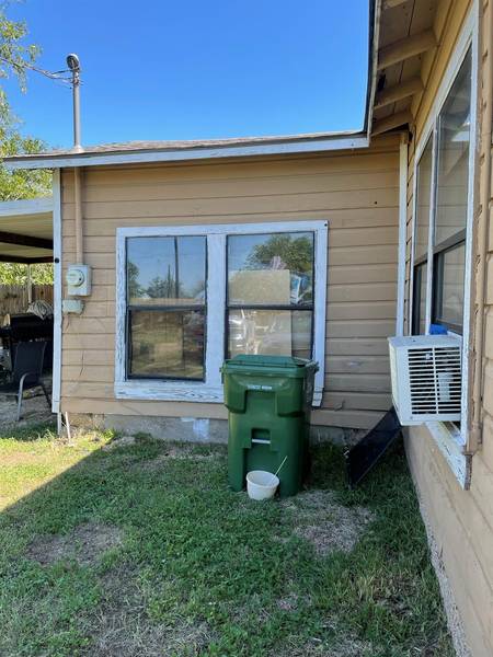 209 E Graham Street, Godley, TX 76044