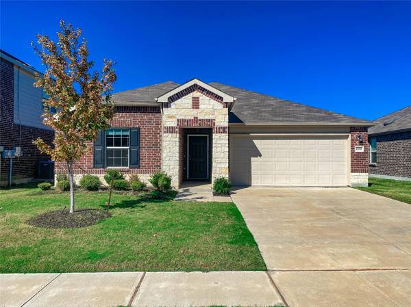 1709 Trace Drive, Aubrey, TX 76227