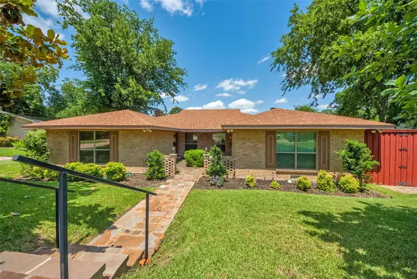 7338 Walling Lane, Dallas, TX 75231