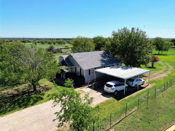 804 Tower Road, Rio Vista, TX 76093