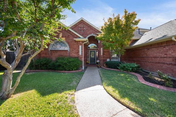 5 Savoy Court, Mansfield, TX 76063