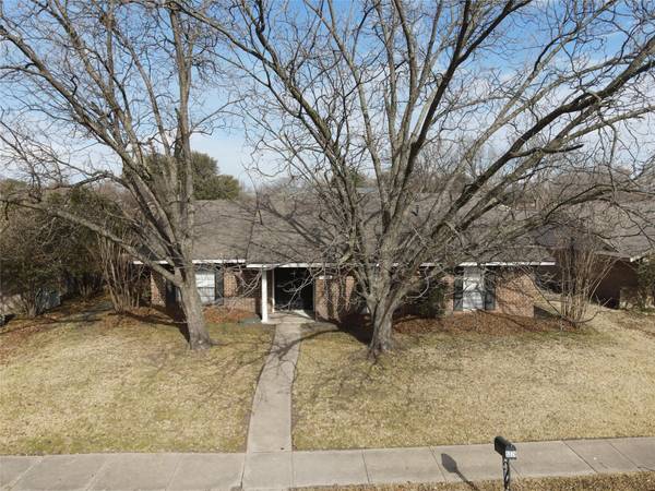 5326 Heather Glen Drive, Garland, TX 75043