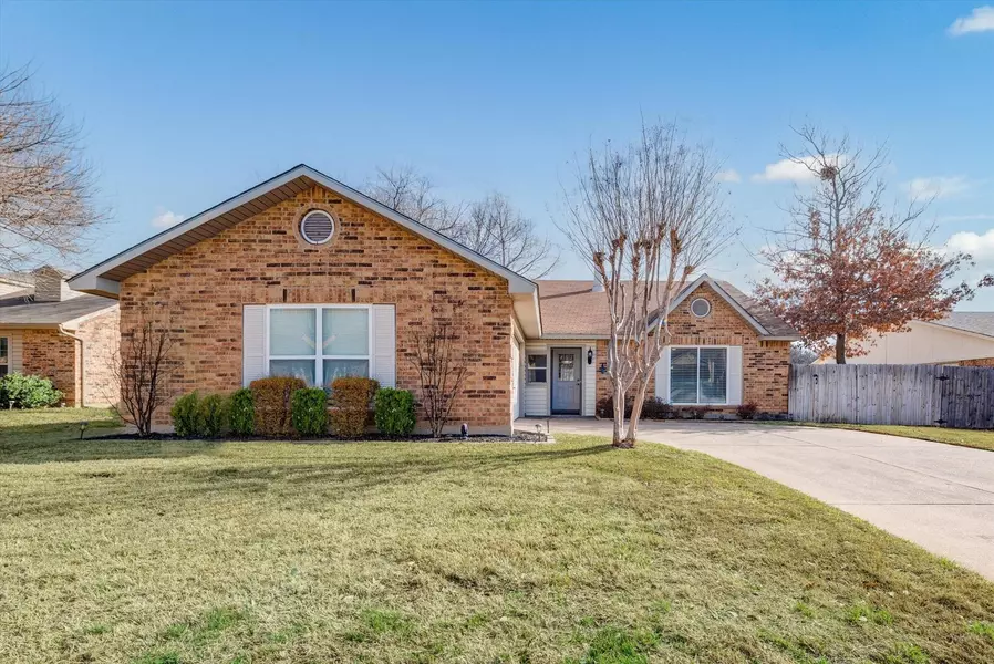 2508 Chinaberry Drive, Bedford, TX 76021