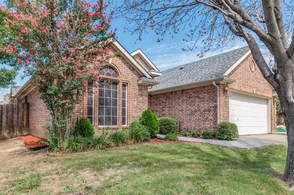 204 Sandpoint Drive, Mansfield, TX 76063