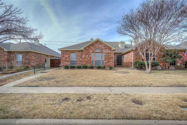 2009 Hearthside Lane, Garland, TX 75044