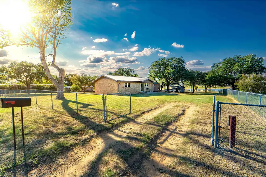 9608 County Road 203 Road, Breckenridge, TX 76424