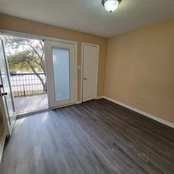 Dallas, TX 75243,9801 Walnut Street #208