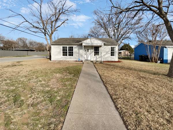 5001 Cedar Hill Road, Fort Worth, TX 76116