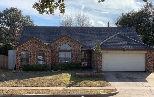 2322 Weyborn Drive, Arlington, TX 76018