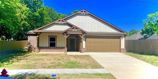 414 S Industrial Street, Lindale, TX 75771