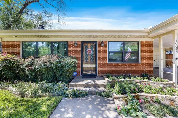 1927 Puritan Drive, Irving, TX 75061