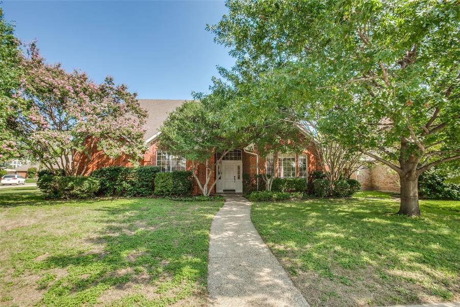 2561 Morning Glory Drive, Richardson, TX 75082