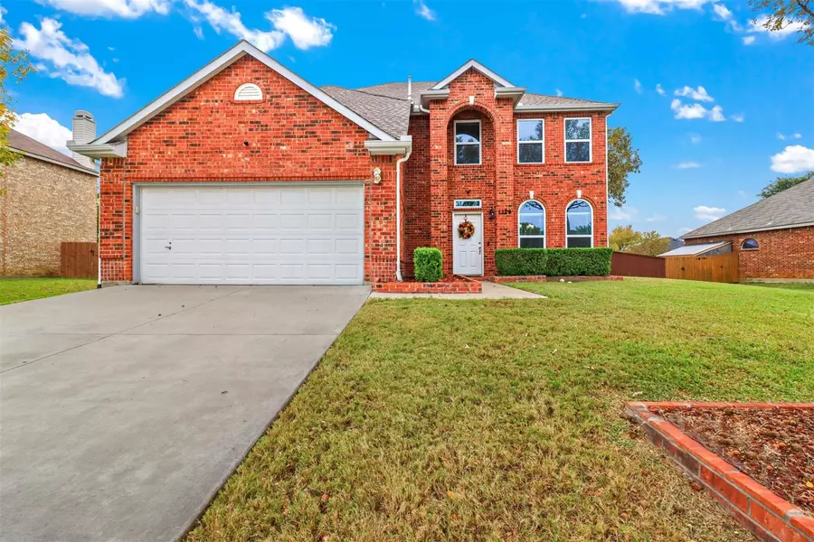 1124 Timberlake Lane, Lewisville, TX 75067