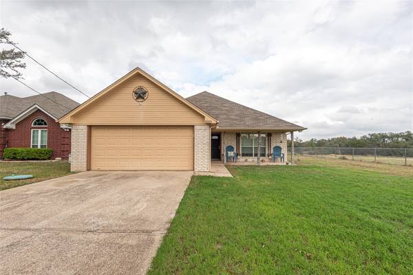 1002 Keechi Street, Weatherford, TX 76086