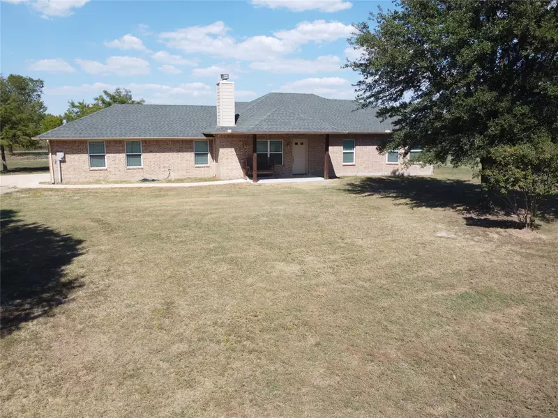 8261 County Road 2566, Union Valley, TX 75189