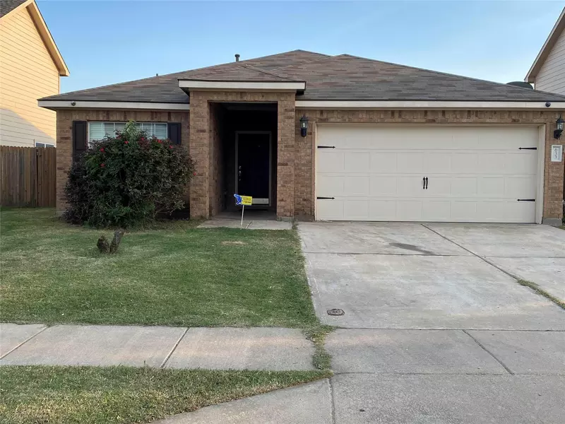 633 Noble Grove Lane, Fort Worth, TX 76140