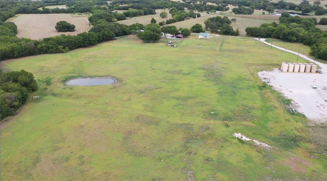 1056 County Rd 343, Muenster, TX 76252