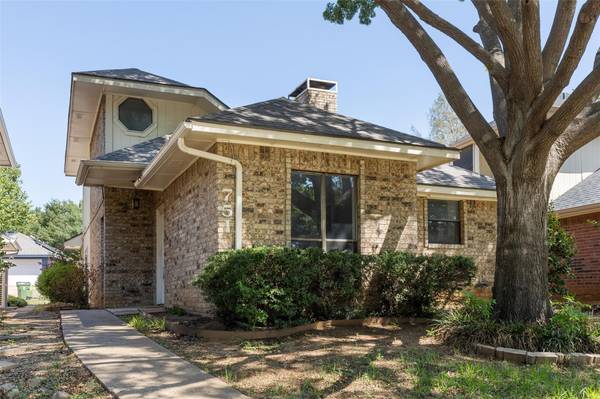 751 Burr Oak Drive, Lewisville, TX 75067