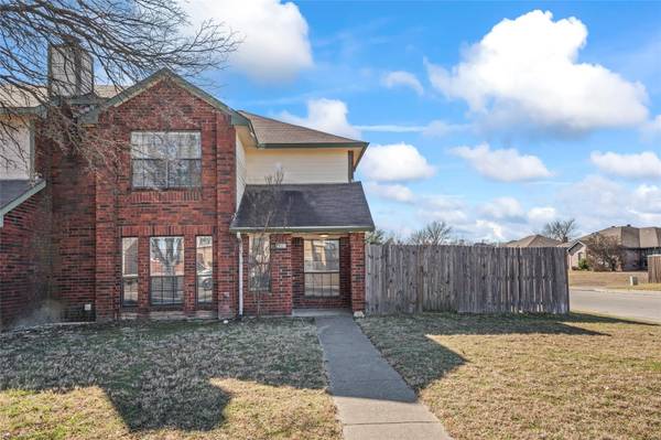 470 Chestnut Lane, Desoto, TX 75115