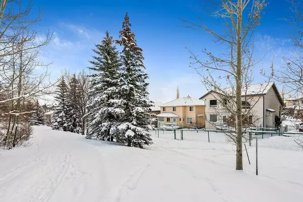 Calgary, AB T3H 3T3,430 Sienna Heights HL SW