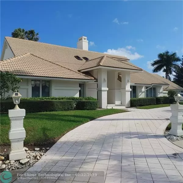 4863 Bocaire Blvd, Boca Raton, FL 33487