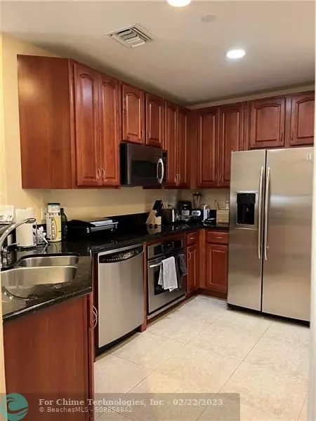 Weston, FL 33331,16100 Emerald Estates Dr  #378